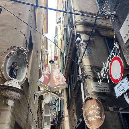 Casaviva- Ampio Appartamento Nei Vicoli Di Genova Exterior foto